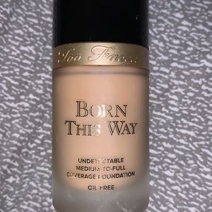 Too Faced Born this way foundation Vanilla
